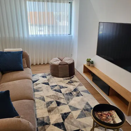 Cinema Ferias Em Apartamento *